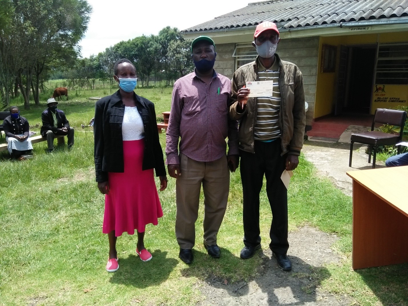https://kipipiri.ngcdf.go.ke/wp-content/uploads/2021/07/jura-primary-school-pmc-receiving-projecsts-check.jpg